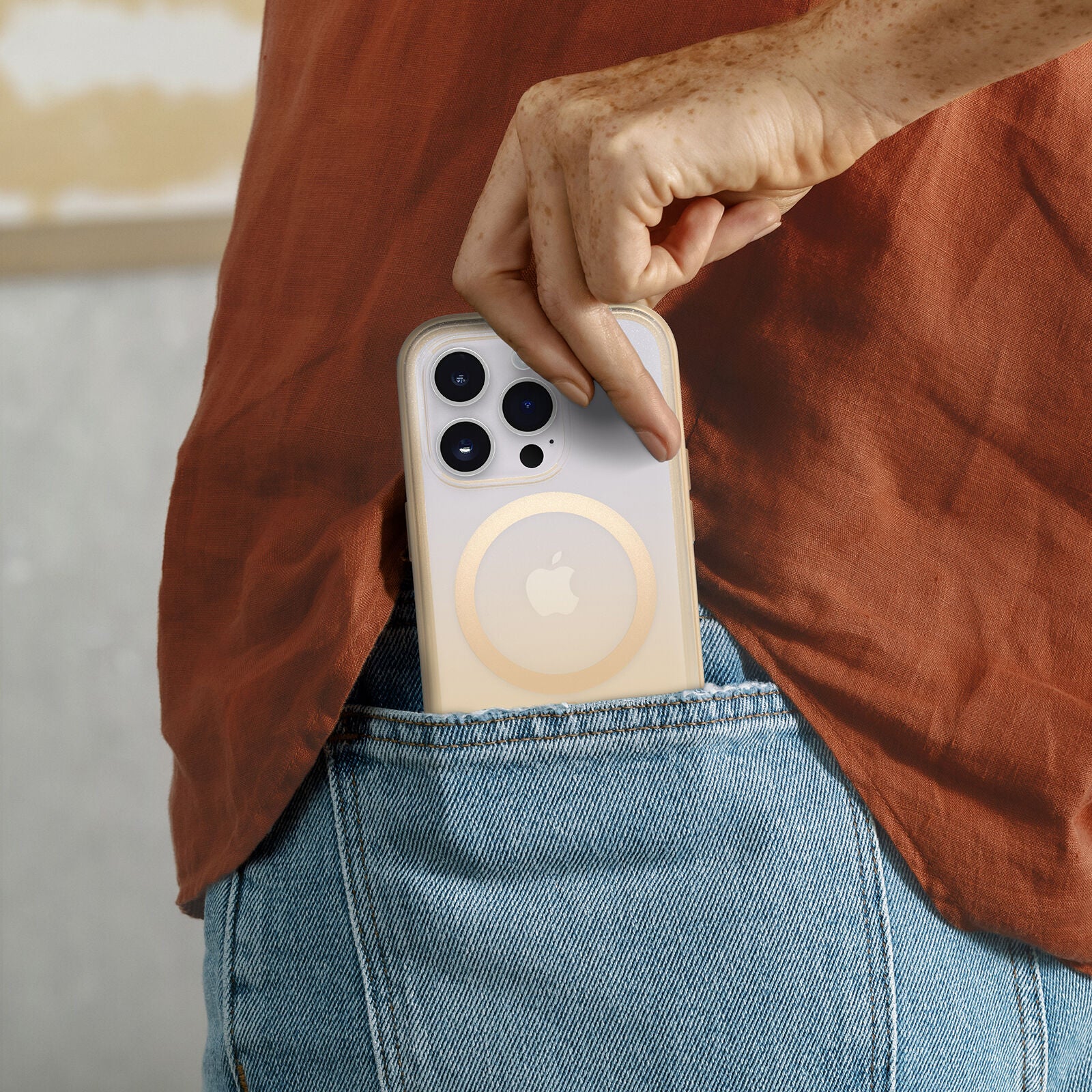 iPhone 14 Pro Lumen Series Case for MagSafe